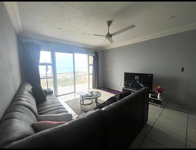 2 BEDROOM APARTMENT FOR SALE IN MARGATE BEACH